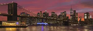 Skyline of Downtown Manhattan with One World Trade Center and Brooklyn Bridge