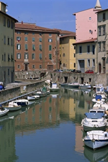 Leg Horn Prints: Small boats moored in the harbour