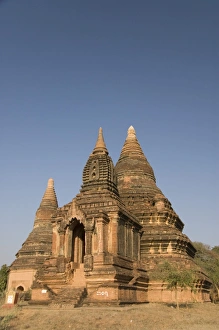Traditionally Myanmarian Prints: Small pahto, Bagan (Pagan), Myanmar (Burma), Asia