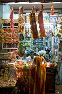 Images Dated 16th October 2009: Small shop selling Diwali festival decorations, Udaipur, Rajasthan, India, Asia