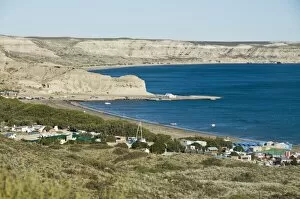 Images Dated 7th March 2009: Small town near Punta Piramide, Valdes Peninsula, Patagonia, Argentina, South America