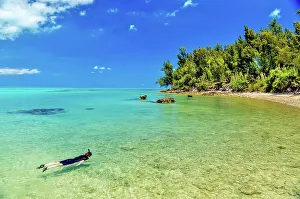 Clear Skies Prints: Snorkelling at Glass Beach, Ireland Island South