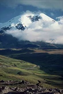 Ecuador Gallery: The snow capped Mount Chimborazo in Ecuador, South America