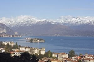 Images Dated 12th January 2010: Snow capped mountains above Stresa, Isola Bella and Isola Superiore, Borromean Islands