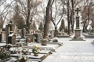 Images Dated 18th December 2009: Snow-covered cemetery, village of Treboradice, Prague, Czech Republic, Europe
