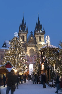 Images Dated 2nd December 2010: Snow-covered Christmas Market and Tyn Church, Old Town Square, Prague, Czech Republic, Europe