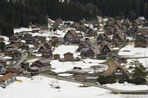 Ogimachi Prints: Snow on Gassho zukuri houses