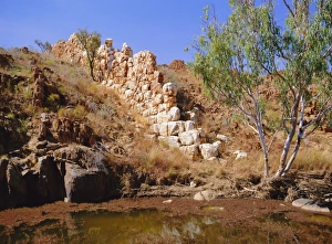 Kimberley Prints: The so-called Wall of China a natural formation of quartz, Halls Creek