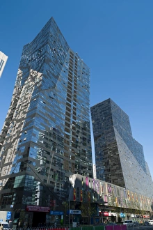 Images Dated 23rd April 2010: SOHO Shangdu complex, based on fractals, by LAB Architecture Studio, built in 2007