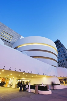 Images Dated 20th March 2009: Solomon R. Guggenheim Museum, built in 1959, designed by Frank Lloyd Wright