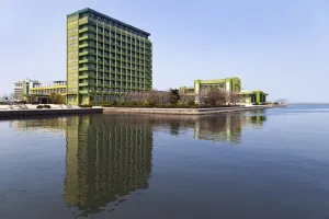 North Korean Prints: Songdowan Hotel, Wonsan, Democratic Peoples Republic of Korea (DPRK), North Korea, Asia