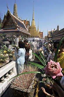 Worshipping Prints: Songkran Festival