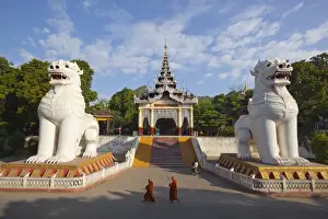Mandalay Prints: South entrance to Mandalay Hill with two giant Chinthe (guardian lion-dogs)