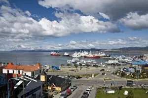 Images Dated 17th February 2009: Southernmost city in the world, Ushuaia, Argentina, South America