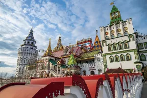 Stalls Prints: Souvenir and handicraft Izmaylovo Market, Moscow, Russia