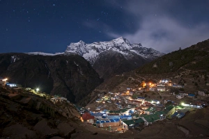 Images Dated 7th April 2009: Spectacular Namche Bazaar lit up at night, in the Everest region, Himalayas, Nepal, Asia