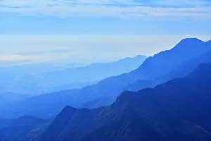 Lushan Prints: Spectacular view of misty mountains from Hanpo Pass at Lushan (Mount Lu)