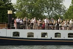 Henley Royal Regatta Collection: Spectators at the Henley Royal Regatta, Henley on Thames, England, United Kingdom, Europe