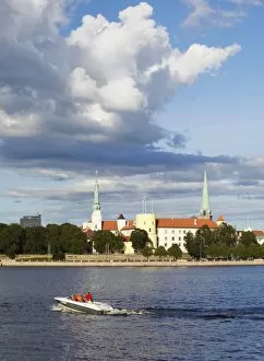 Riga Gallery: Speedboat on Daugava River with Riga Castle in background, Riga, Latvia