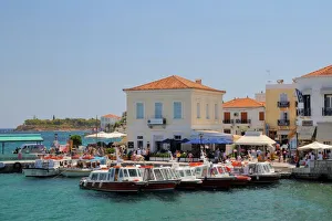 Townscape Prints: Spetses (Spetse) town harbour, Spetses, Saronic Islands, Attica, Peloponnese, Greece