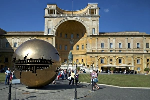 St. Peters Square, Rome, Lazio, Italy, Europe
