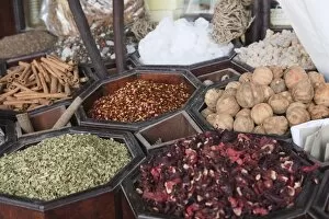 Images Dated 16th September 2009: Spices for sale in the Spice Souk, Deira, Dubai, United Arab Emirates, Middle East