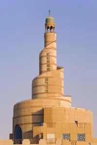 Images Dated 15th December 2007: The spiral mosque of the Kassem Darwish Fakhroo Islamic