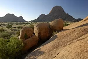 Images Dated 3rd January 2009: Spitskoppe mountains, Damaraland, Namibia, Africa