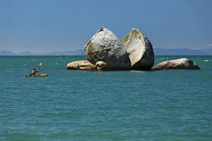 Split Apple Rock, Kaiteriteri, Tasman Bay, Tasman, South Island, New Zealand, Pacific