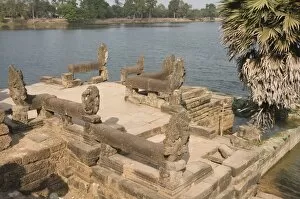 Images Dated 15th January 2008: Srah Srang, a man-made lake, Angkor Thom, Angkor, UNESCO World Heritage Site