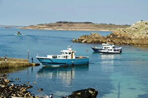 Craggy Collection: St. Agnes, Isles of Scilly, off Cornwall, United Kingdom, Europe