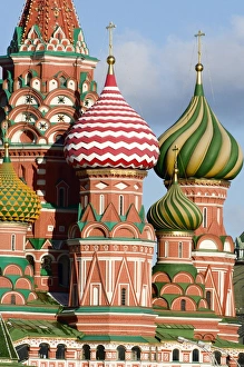 Images Dated 14th February 2008: St. Basils Cathedral, Red Square, UNESCO World Heritage Site, Moscow, Russia, Europe