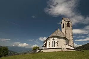Images Dated 21st July 2009: St. Jacob Church, Funes Valley (Villnoss), Dolomites, Trentino Alto Adige