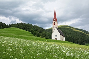 Catholic Prints: St. James Church at Nessano (Nasen), South Tyrol (Alto Adige), Italy