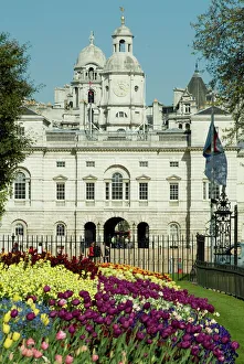 Images Dated 15th January 2000: St. Jamess Park with Horse Guards Parade in background, London, England
