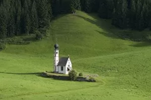 Images Dated 20th July 2009: St. Johann Church, Funes Valley (Villnoss), Dolomites, Trentino Alto Adige