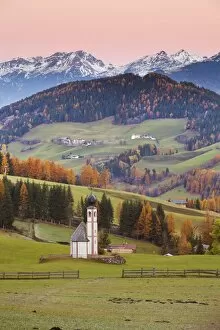 Images Dated 6th November 2010: St. Johann Church, Geisler Gruppe, Dolomites, Trentino-Alto Adige, Italy, Europe