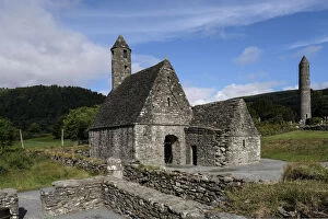 Irish Culture Gallery: St. Kevins Church (St. Kevins Kitchen), a nave-and-chancel church of the 12th
