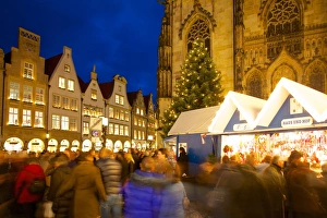 Prinzipalmarkt Prints: St. Lamberts Church and Prinzipalmarkt at Christmas