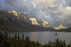 St. Mary Lake and Wild Goose Island on a cloudy morning, Glacier National Park St. Mary Lake and Wild Goose Island on a cloudy morning, Glacier National Park