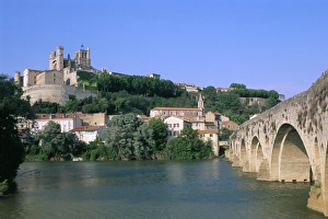 St. Nazaire cathedral and the old town on the borders of the Orb River