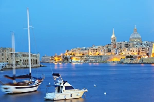 St. Pauls Anglican Cathedral and Carmelite Church, Valletta, Malta, Mediterranean, Europe