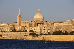 Images Dated 4th June 2008: St. Pauls Cathedral and Carmelite Church in Valletta, Malta, Mediterranean, Europe