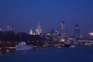 Images Dated 12th February 2008: St. Pauls Cathedral and the City of London skyline at night, London