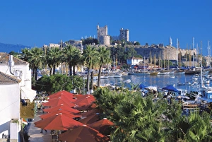 Images Dated 24th September 2009: St. Peters Castle, marina and yachts in foreground, Bodrum, Anatolia