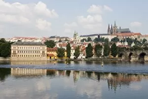 Images Dated 31st May 2007: St. Vituss Cathedral, Royal Palace and castle reflected in River Vltava