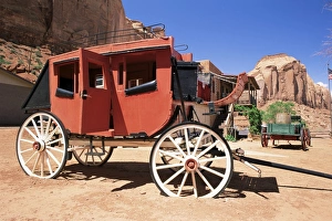 Stage Coach Prints: Stage coach outside Gouldings Museum