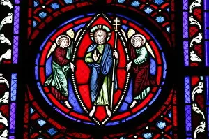 Images Dated 27th August 2007: Stained glass of the Resurrection, Semur-en-Auxois, Cote d Or, Burgundy, France