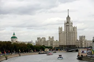Images Dated 2nd September 2008: Stalin era building at Kotelnicheskaya embankment, one of the Seven Sisters which are seven