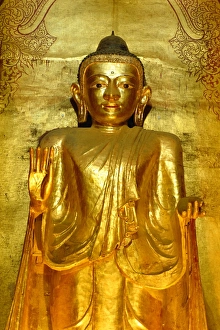 Standing Buddha statue, Ananda Pahto Temple, Bagan (Pagan), Myanmar (Burma)